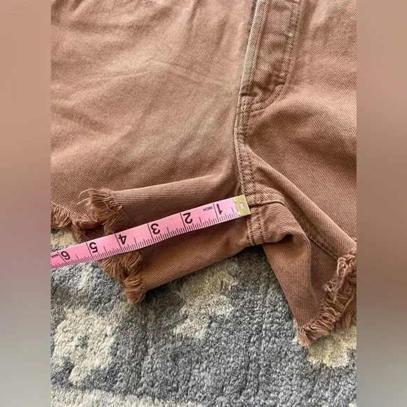 Free People Makai Cut Off Jean Shorts 27 Chocolate Brown Denim Raw Hem - Picture 9 of 11